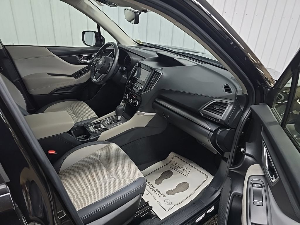 Used 2020 Subaru Forester Premium AWD/4WD image 16