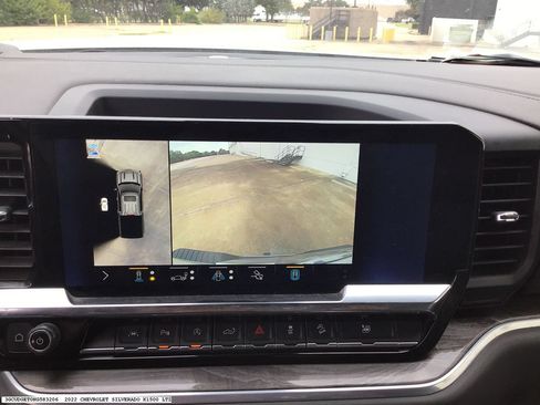 Used 2022 Chevrolet Silverado 1500 LTZ AWD/4WD image 10