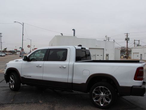 Used 2022 RAM 1500 Limited image 8