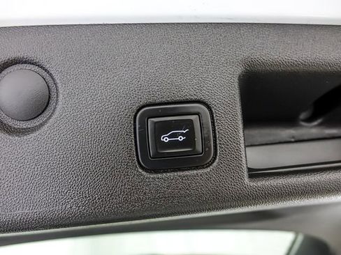 Used 2024 Chevrolet Equinox LT AWD/4WD image 28