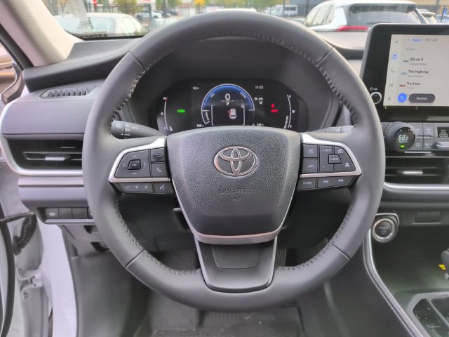 Used 2026 Toyota Grand Highlander XLE FWD image 15