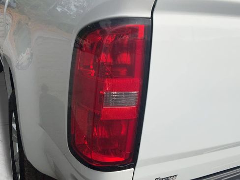 Used 2020 Chevrolet Colorado LT w/ Safety Package RWD image 27
