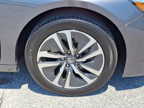 Used 2018 Honda Accord Touring image 8