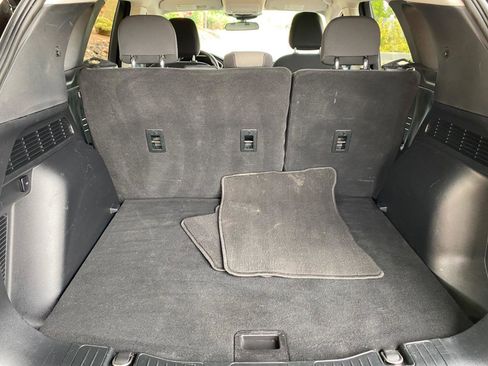 Used 2022 Ford Escape SE w/ Convenience Package FWD image 11