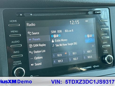 Used 2018 Toyota Sienna SE image 26