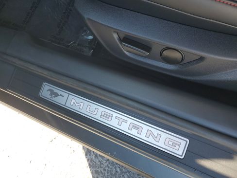 Used 2025 Ford Mustang GT Premium image 28