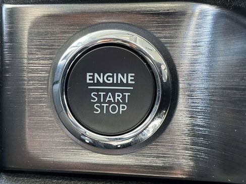 Certified 2024 Ford F250 Lariat w/ Sport Appearance Package image 29