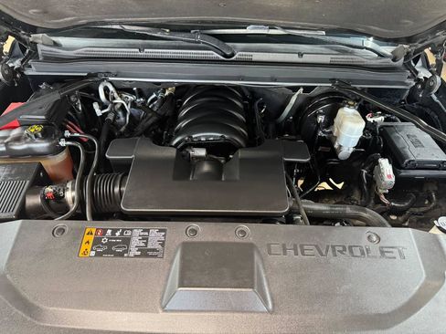 Used 2019 Chevrolet Suburban LT RWD image 55