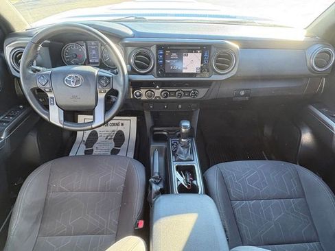 Used 2016 Toyota Tacoma TRD Sport w/ Towing Package image 17