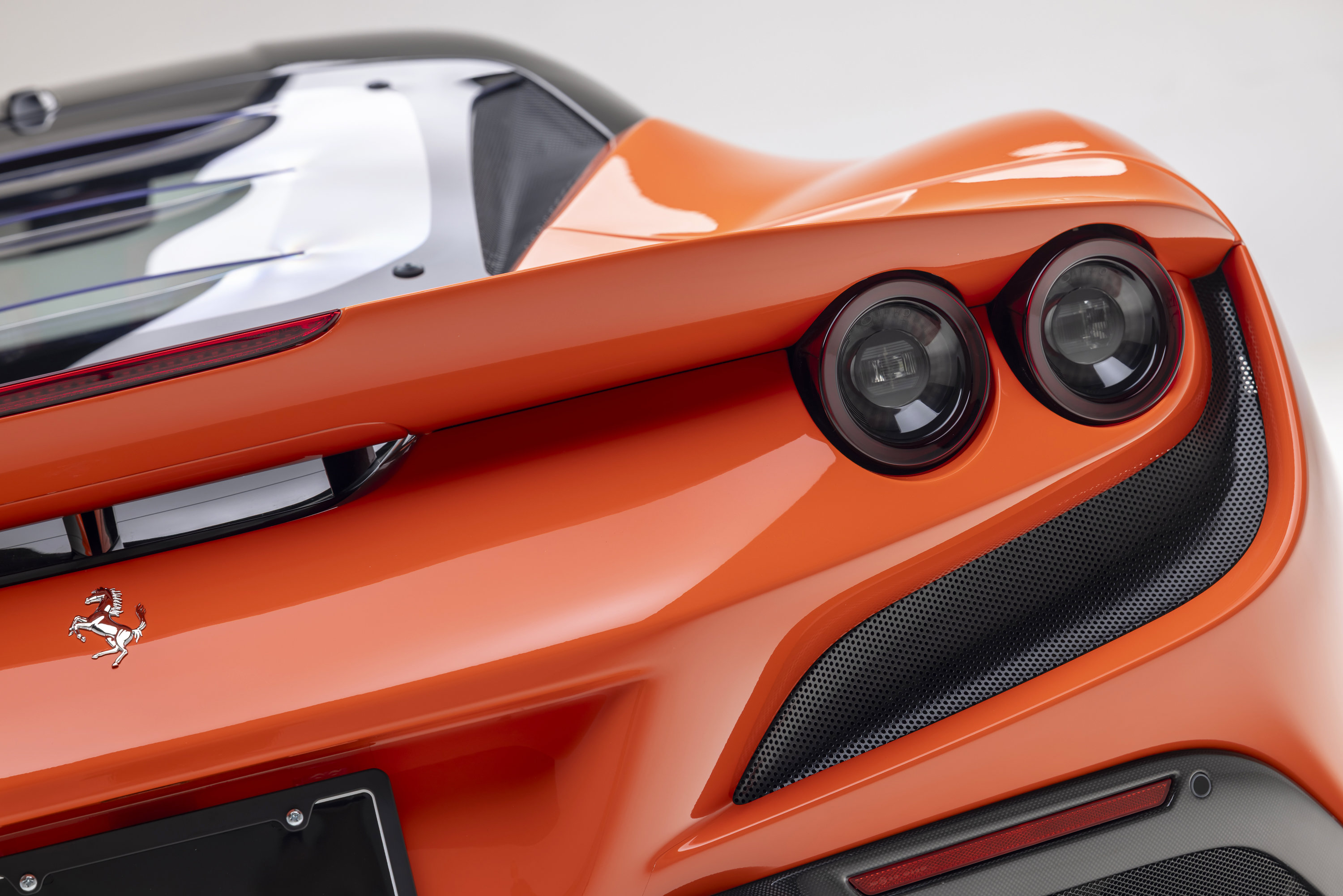 Certified 2021 Ferrari F8 Tributo RWD image 17