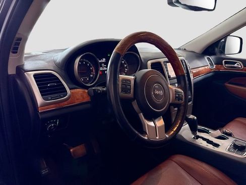 Used 2013 Jeep Grand Cherokee Overland AWD/4WD image 10