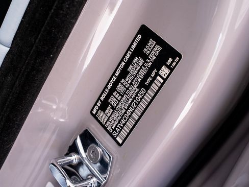 Used 2022 Rolls-Royce Cullinan image 57