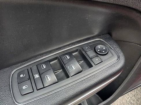 Used 2018 Chrysler 300 Touring w/ Sport Appearance Package image 19