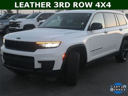 Used 2023 Jeep Grand Cherokee L Laredo image 8