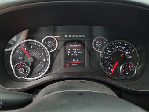 Certified 2025 RAM 1500 Tradesman AWD/4WD image 27