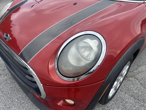 Used 2016 MINI Cooper 4-Door Hardtop FWD image 11