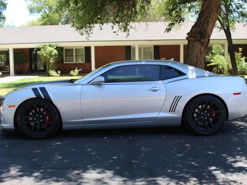 Used 2013 Chevrolet Camaro SS w/ SS Performance Package RWD image 2