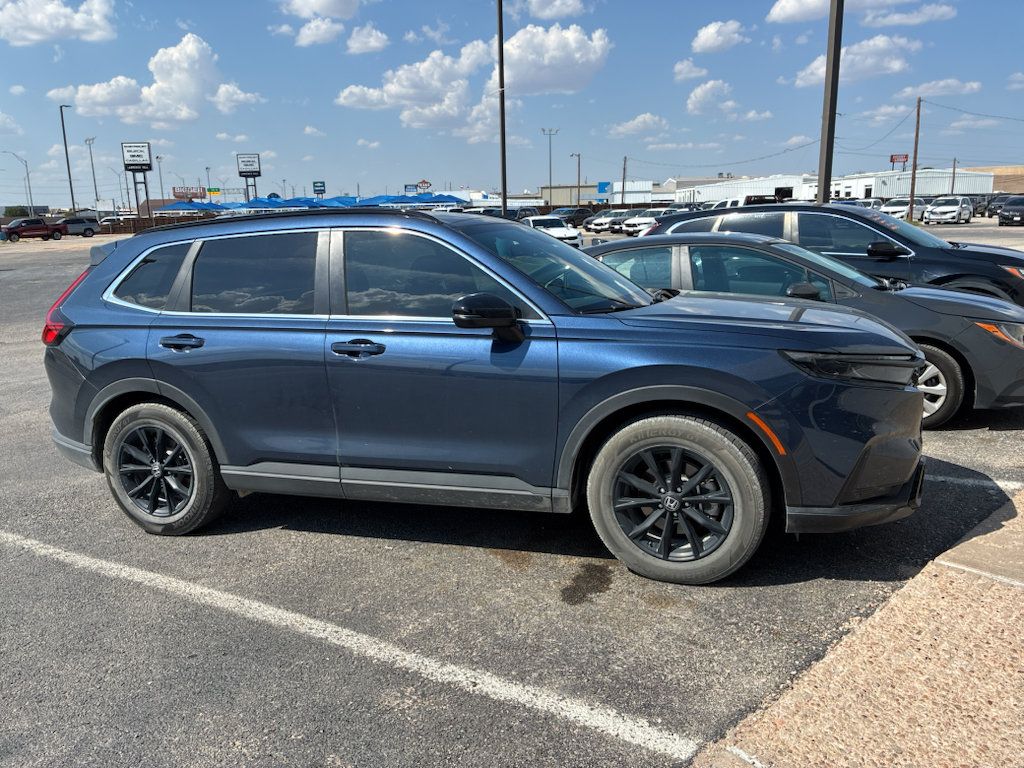 Used 2025 Honda CR-V Sport-L image 3