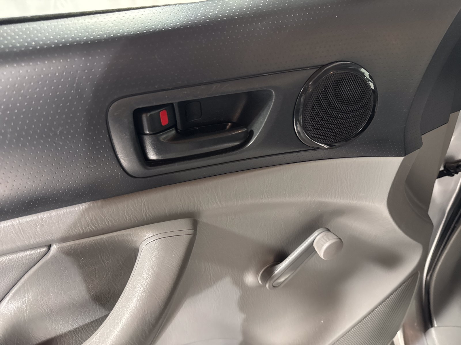 Used 2014 Toyota Tacoma 2WD Regular Cab image 10