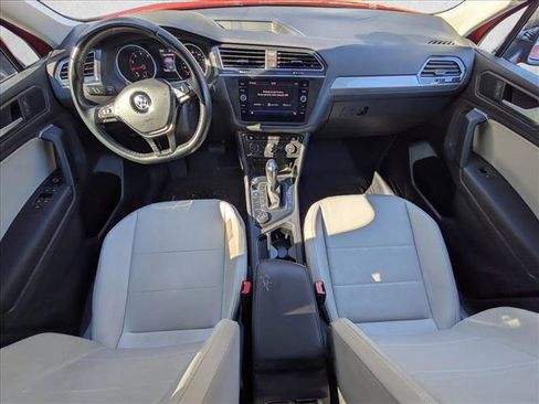 Used 2019 Volkswagen Tiguan SE w/ Panoramic Sunroof Package image 10