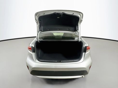 Used 2020 Toyota Corolla LE FWD image 33