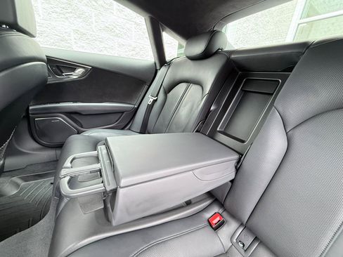 Used 2016 Audi RS 7 Prestige w/ Carbon-Optic Package AWD/4WD image 30
