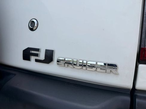 Used 2014 Toyota FJ Cruiser 4WD w/ Convenience Package image 10