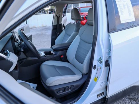 Certified 2025 Toyota RAV4 Limited FWD image 34