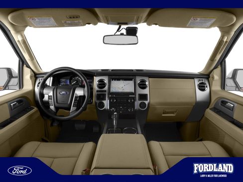 Used 2017 Ford Expedition Limited w/ Equipment Group 301A AWD/4WD image 5