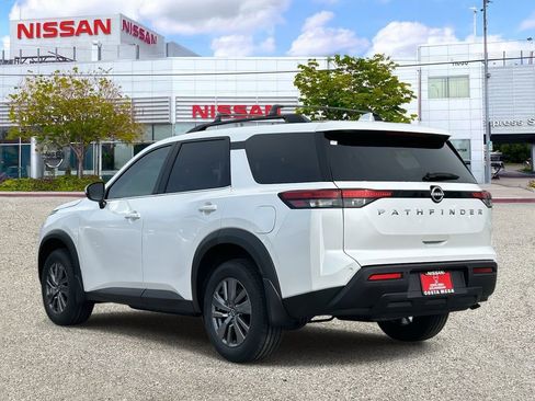 New 2025 Nissan Pathfinder SV image 2