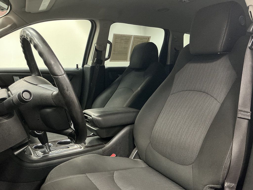 Used 2017 Chevrolet Traverse LT w/ Style and Technology Package AWD/4WD image 9