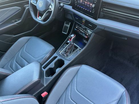 Used 2025 Volkswagen Jetta GLI Autobahn image 15