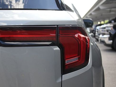 Certified 2025 GMC Terrain Elevation w/ Technology Package II image 7