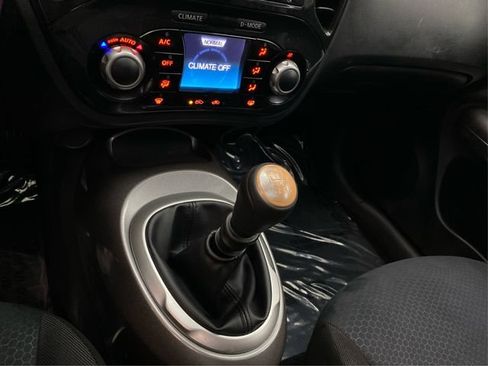 Used 2011 Nissan Juke SV image 30