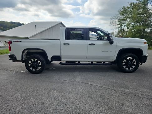 Used 2020 Chevrolet Silverado 2500 Custom w/ Custom Value Package AWD/4WD image 6