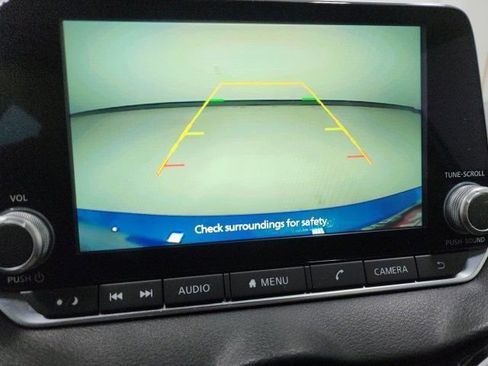 Used 2024 Nissan Sentra SR FWD image 3
