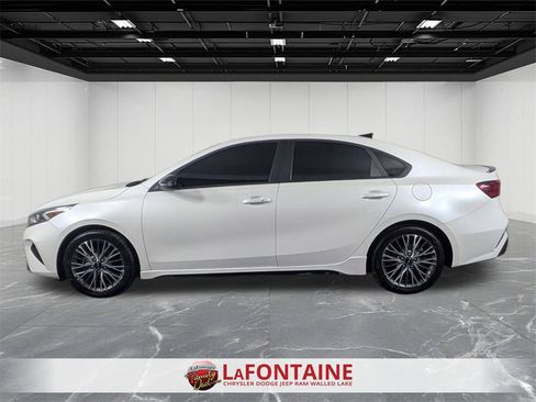 Used 2022 Kia Forte GT-Line w/ GT-Line Technology Package image 2