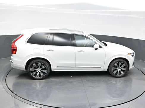 Used 2023 Volvo XC90 B6 Ultimate w/ Lounge Package image 37