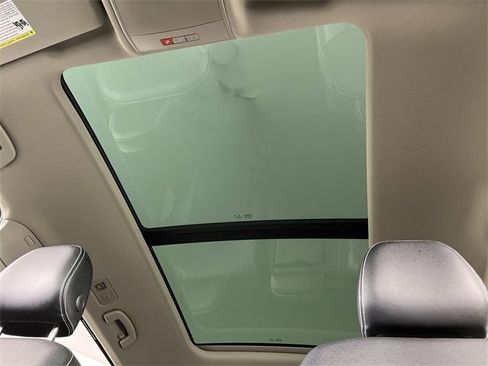 Used 2023 Volkswagen Atlas SEL image 22