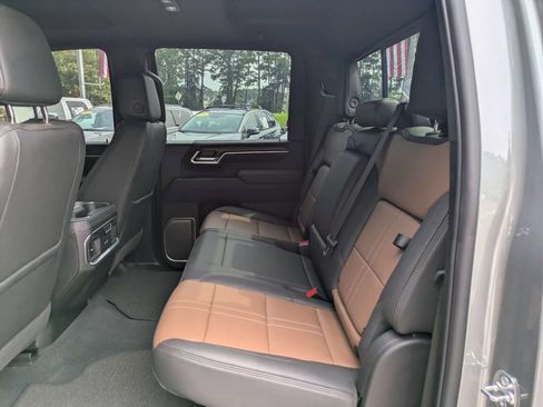 Used 2026 Chevrolet Silverado 2500 High Country w/ Technology Package AWD/4WD image 14