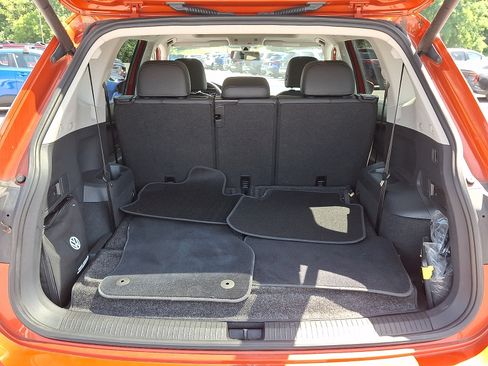 Used 2019 Volkswagen Tiguan SEL w/ 3rd Row Seat Package AWD/4WD image 28