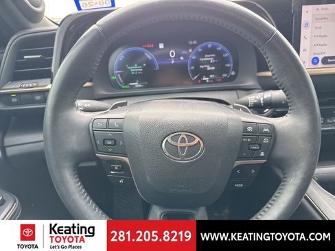 Used 2023 Toyota Crown Platinum image 15