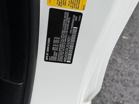 Used 2018 BMW M4 Convertible image 27