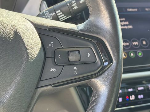 Used 2022 Chevrolet Bolt EUV Premier w/ Sun & Sound Package image 10