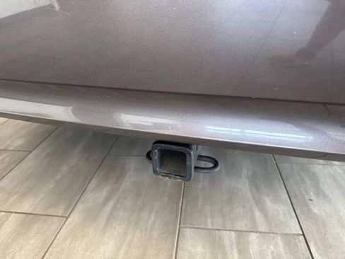 Used 2014 Toyota Sienna SE FWD image 30