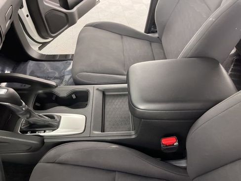 Used 2024 Nissan Frontier S image 28