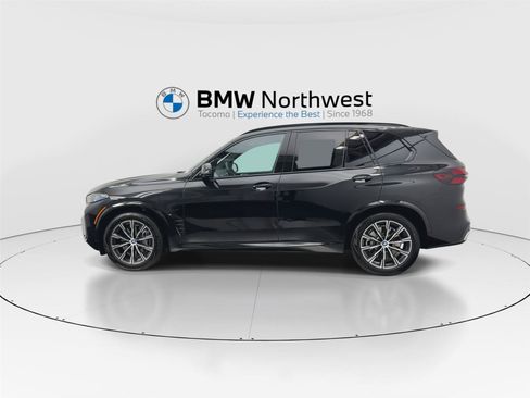 Used 2025 BMW X5 xDrive50e w/ M Sport Package image 11