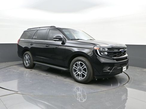 New 2025 Ford Expedition Active image 5