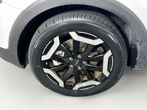 Used 2025 Kia Telluride S image 11