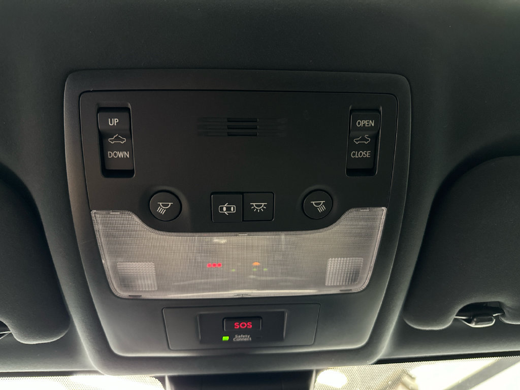 Used 2018 Lexus IS 300 F Sport w/ F Sport Package RWD image 31